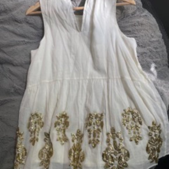 Maeve by Anthropologie top with sequins, size small - Picture 3 of 5